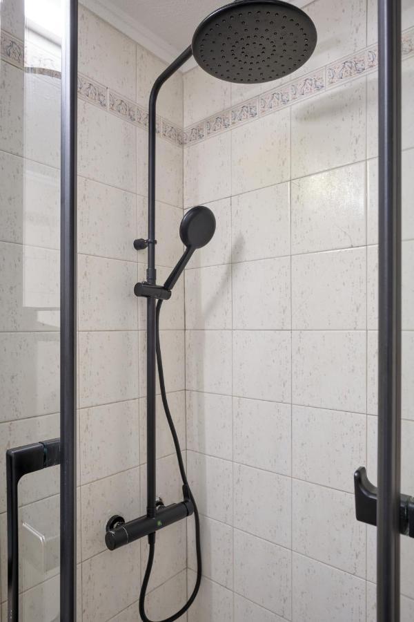 Апартаменты Cozy 1br In Art-filled Area Near Landmarks Афины