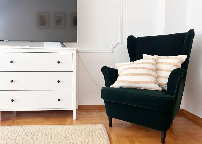 Cozy 1Br Apt In Art-Filled Area Near Athens Landmarks