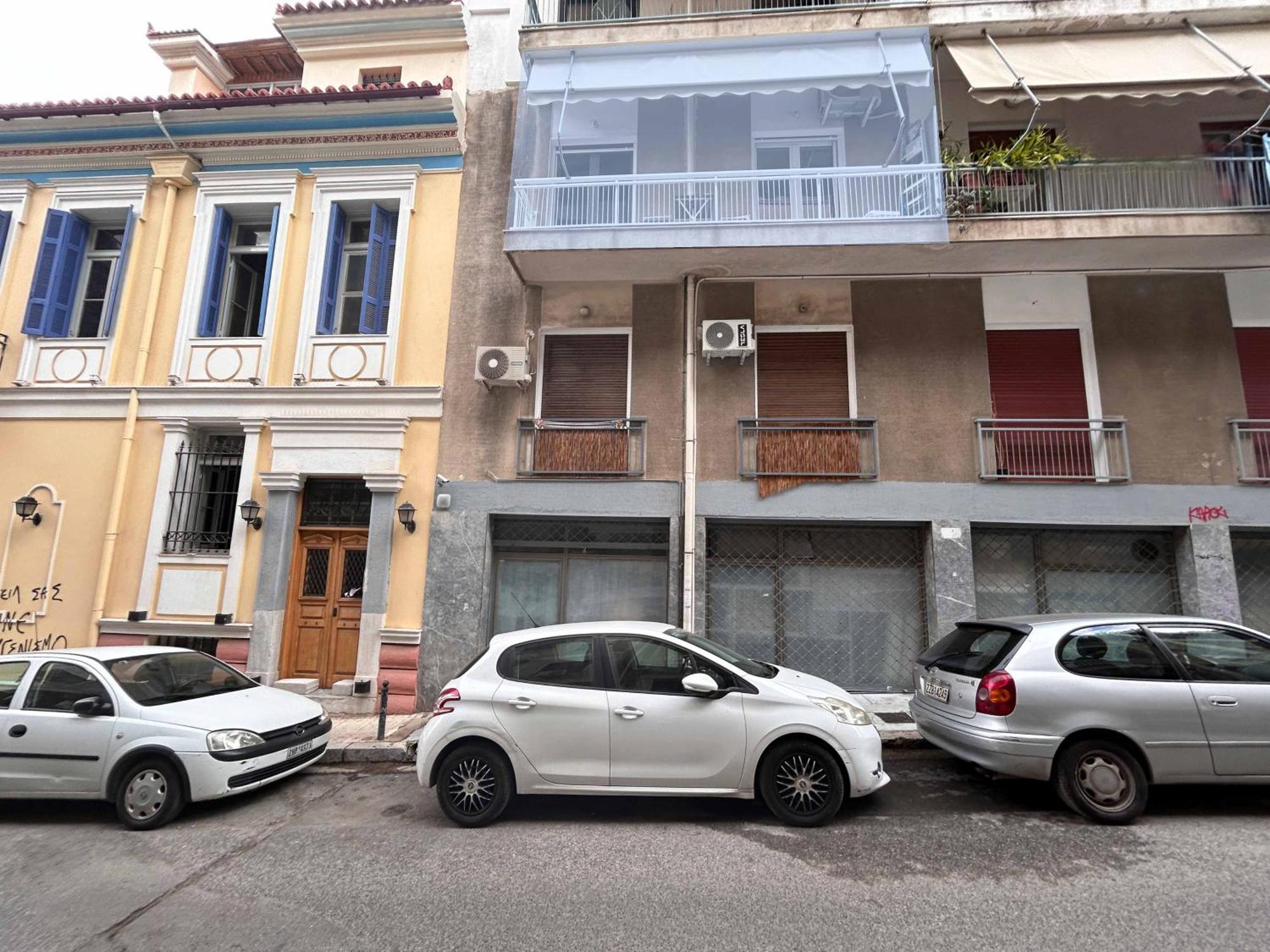 Cozy 1br In Art-filled Area Near Landmarks